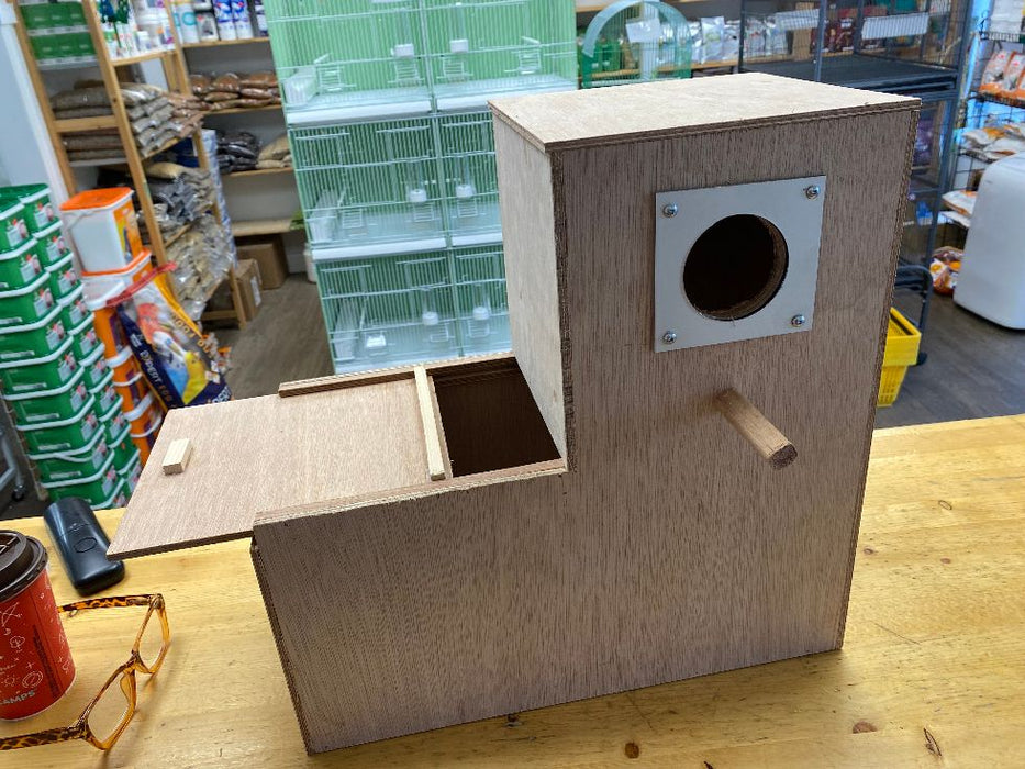 Breeding Box for small and medium parrots